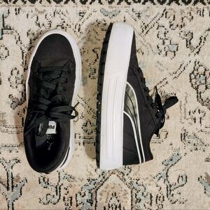 Puma Women's Black Kaia Sneakers | Size 9.5 | Black & White Sneakers